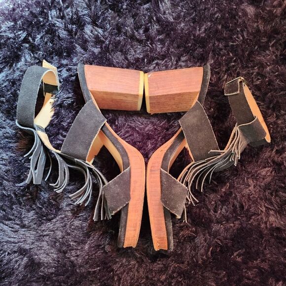 EU 38 Elegant Black Suede Block Heel Sandals - Picture 3 of 10